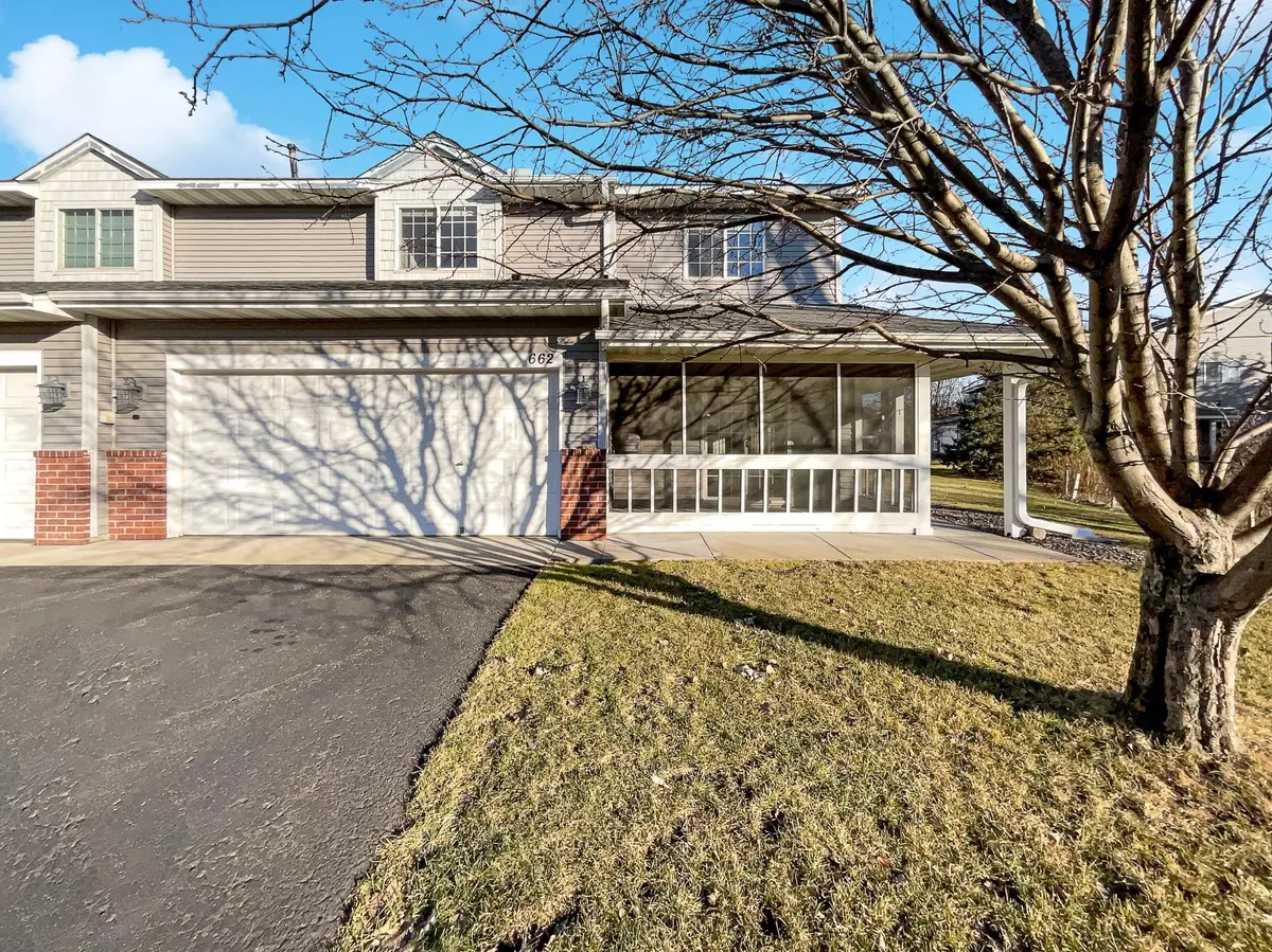 Lino Lakes, MN 55014,662 Oak LN