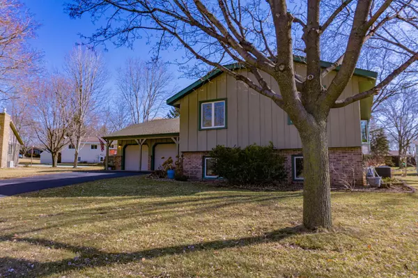 Chaska, MN 55318,170 Northgate CT