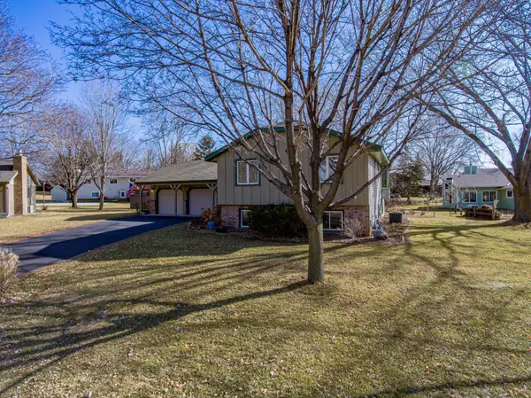 Chaska, MN 55318,170 Northgate CT