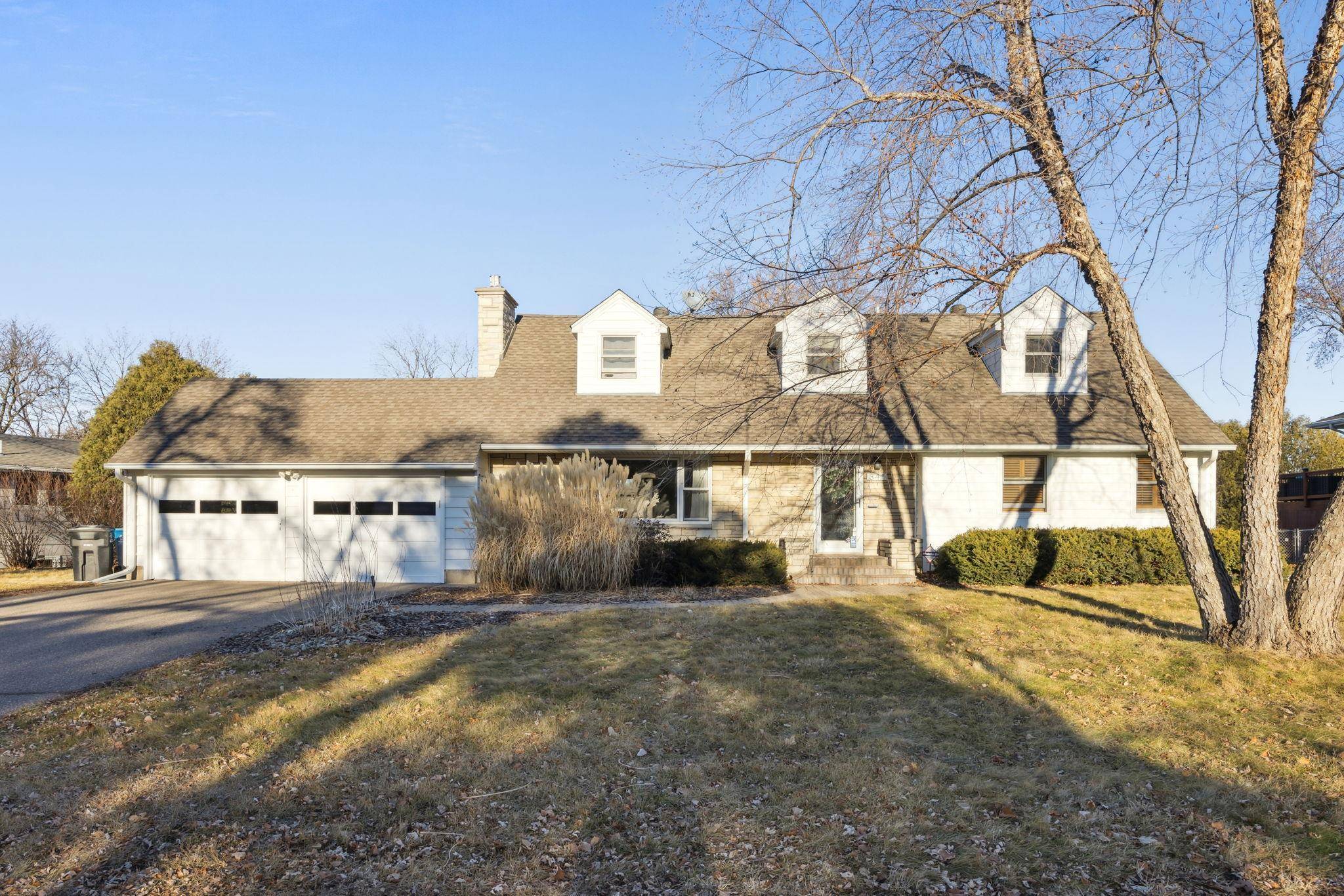 341 Campbell DR,  Hopkins,  MN 55343