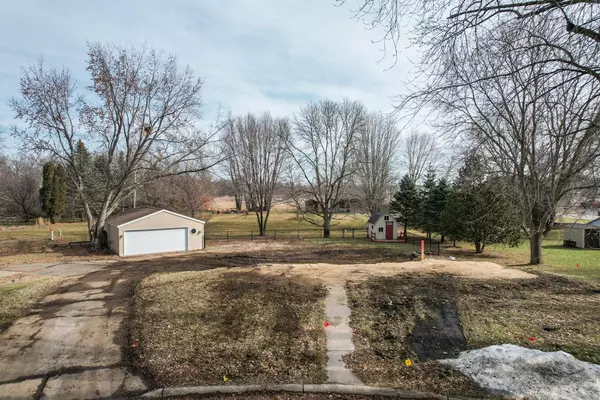 Wanamingo, MN 55983,529 Braget CIR