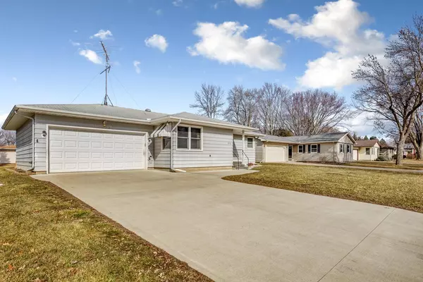 Faribault, MN 55021,1210 Wellington CRES