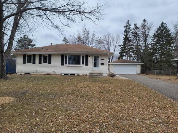 5113 Winchester LN, Brooklyn Center, MN 55429