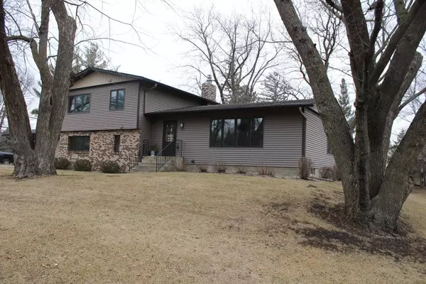 Kenyon, MN 55946,203 Trondheim RD