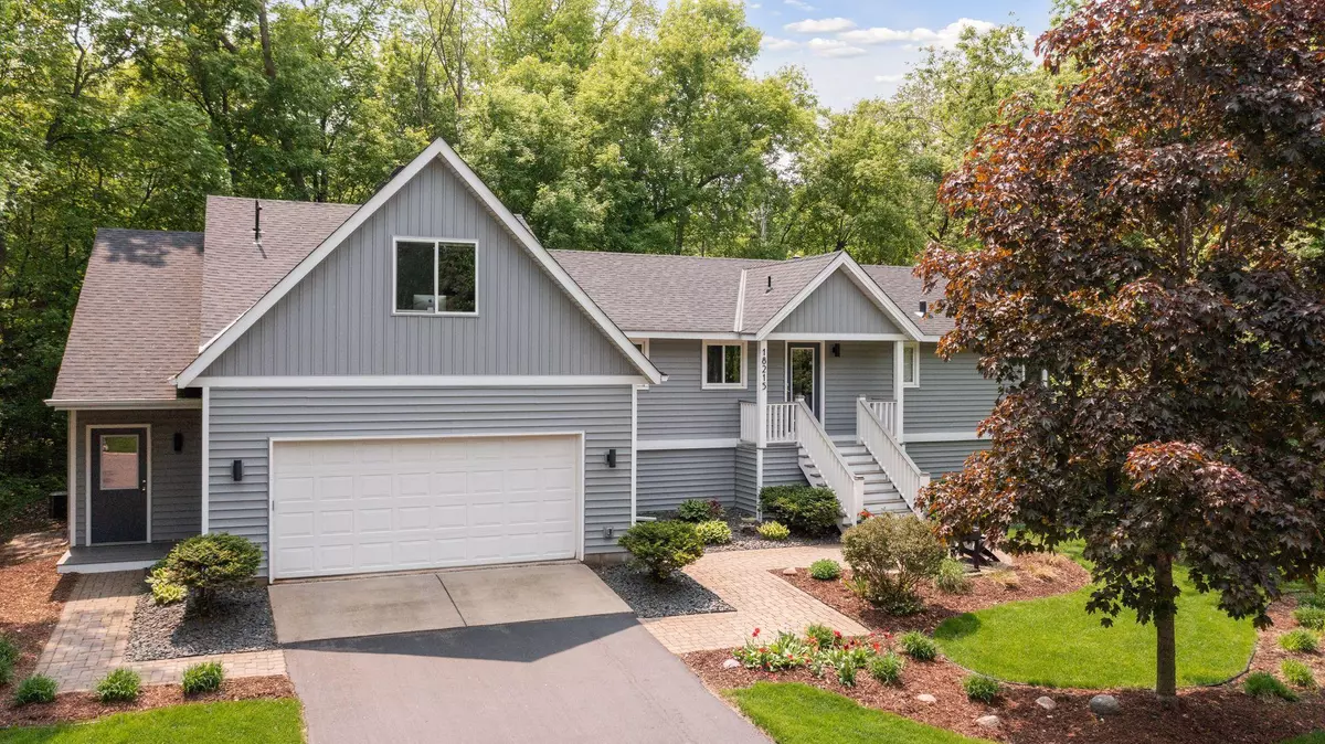 Minnetonka, MN 55345,18215 Jonathan CIR