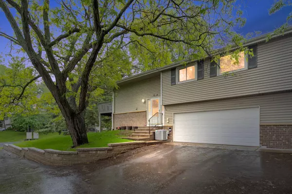 Eagan, MN 55123,1268 Timbershore LN