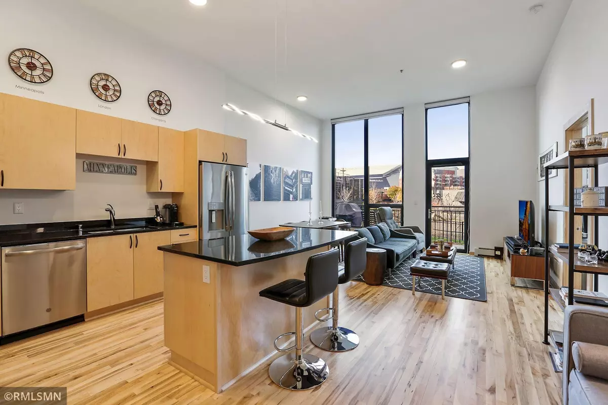 Minneapolis, MN 55415,1240 S 2nd ST #103