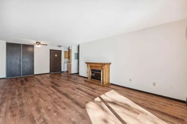 Minneapolis, MN 55408,2930 Blaisdell AVE #107