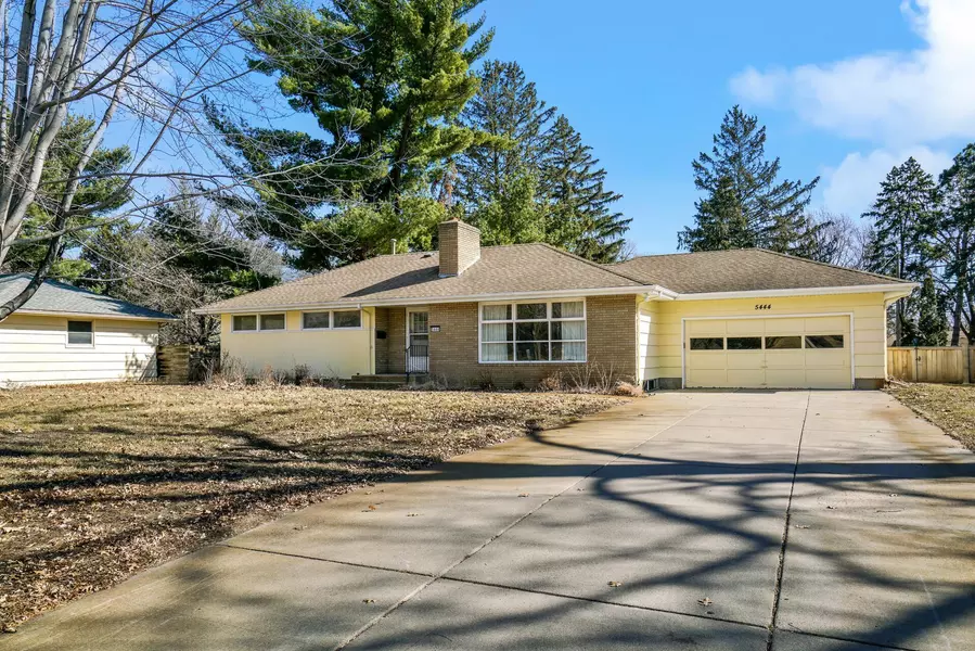 5444 Twin Lake BLVD E, Brooklyn Center, MN 55429