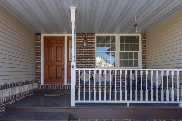 North Mankato, MN 56003,2125 Peregrine LN