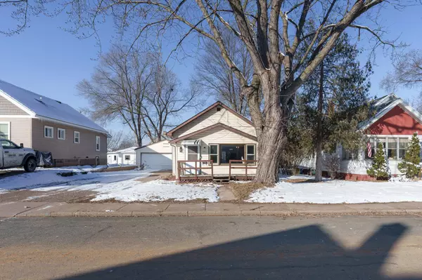 Eau Claire, WI 54703,606 Holm AVE