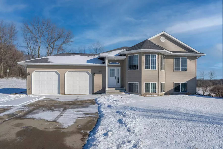 2504 7th ST NE, Waseca, MN 56093