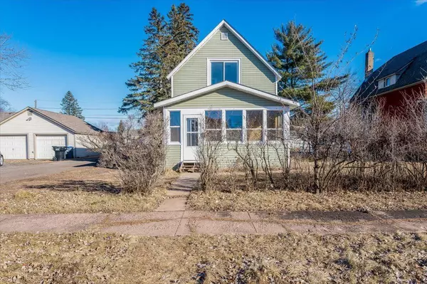 2114 Lackawanna AVE, Superior, WI 54880