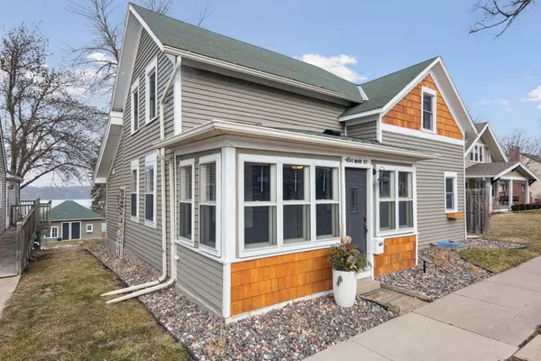 40 E Main ST, Waconia, MN 55387