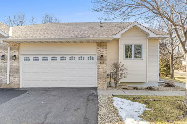 Eagan, MN 55123,834 Wescott SQ