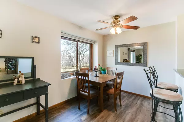 Vadnais Heights, MN 55127,967 Heritage CT E #202