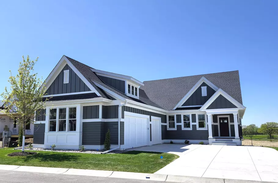 115 Spring Farm RD, North Oaks, MN 55127