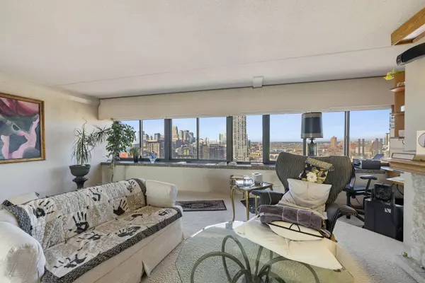 Minneapolis, MN 55454,1920 S 1st ST #2004