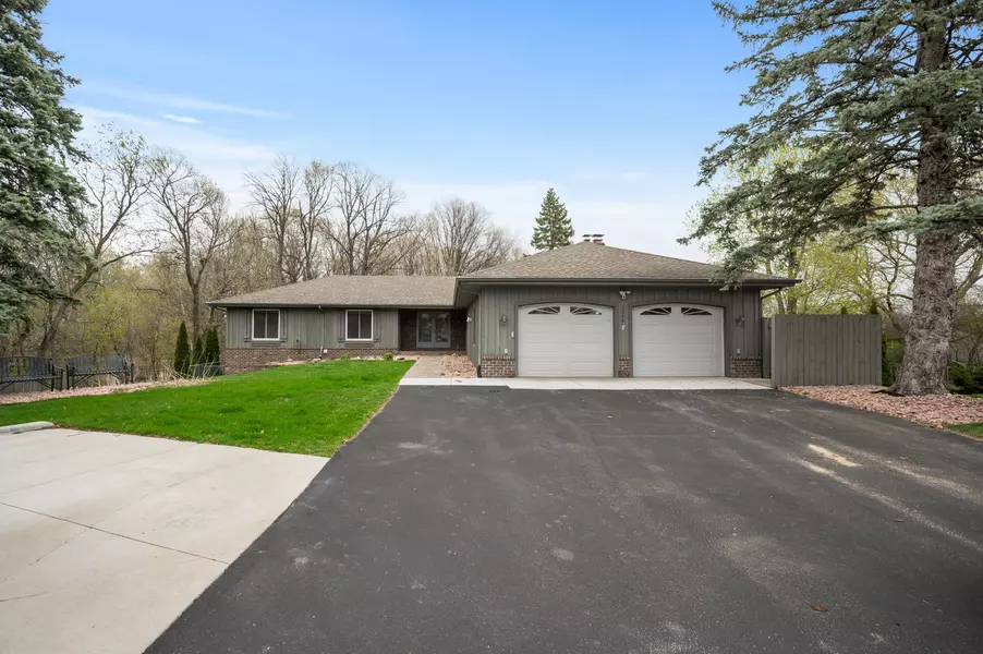 3040 Jewel LN N, Plymouth, MN 55447