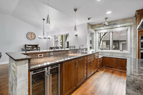 Maple Grove, MN 55369,8477 Rice Lake RD