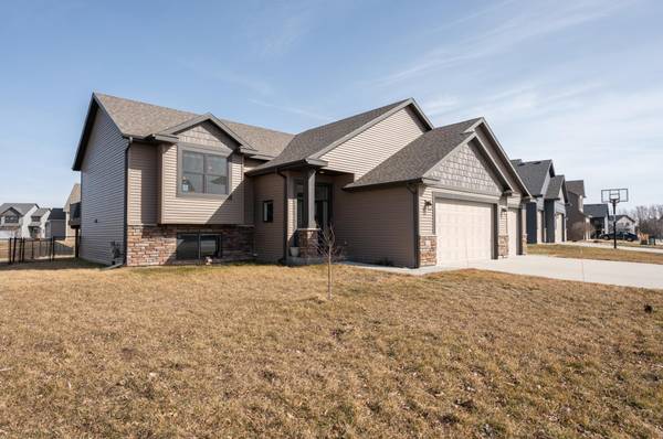 2349 Starburst DR SW,  Rochester,  MN 55902