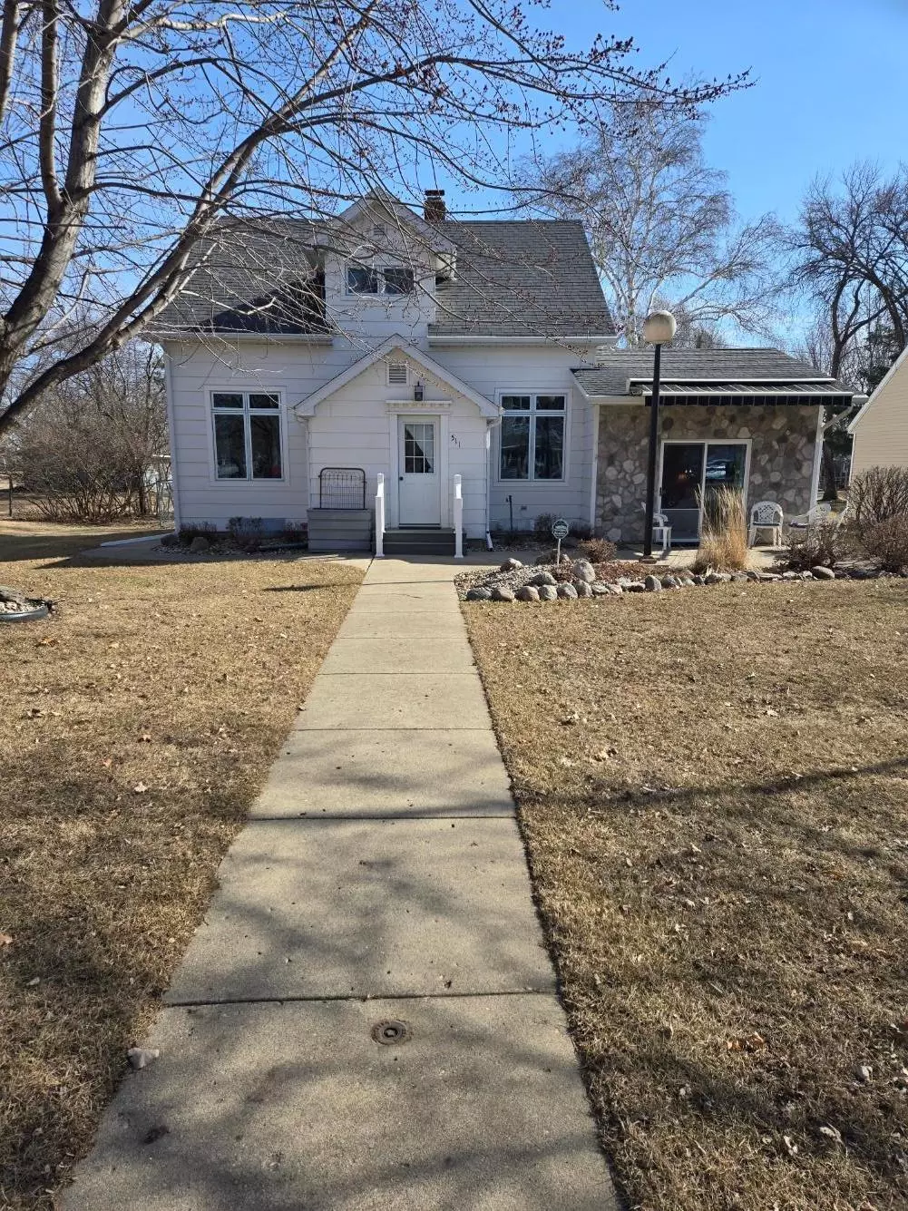 Parkers Prairie, MN 56361,511 S Douglas AVE