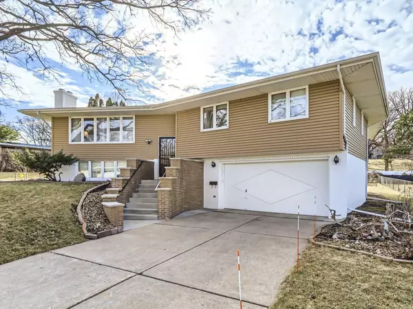 Saint Louis Park, MN 55426,2218 Texas AVE S