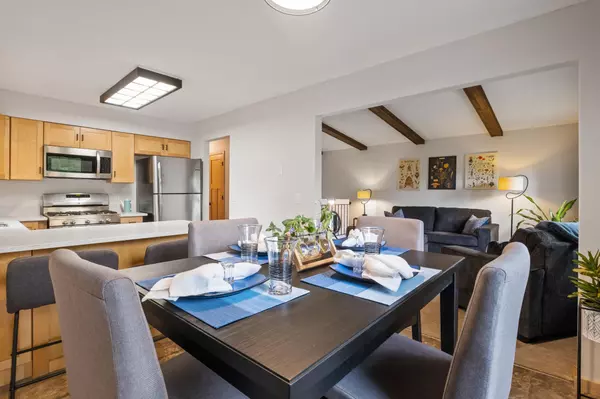 Vadnais Heights, MN 55127,582 Westfield LN