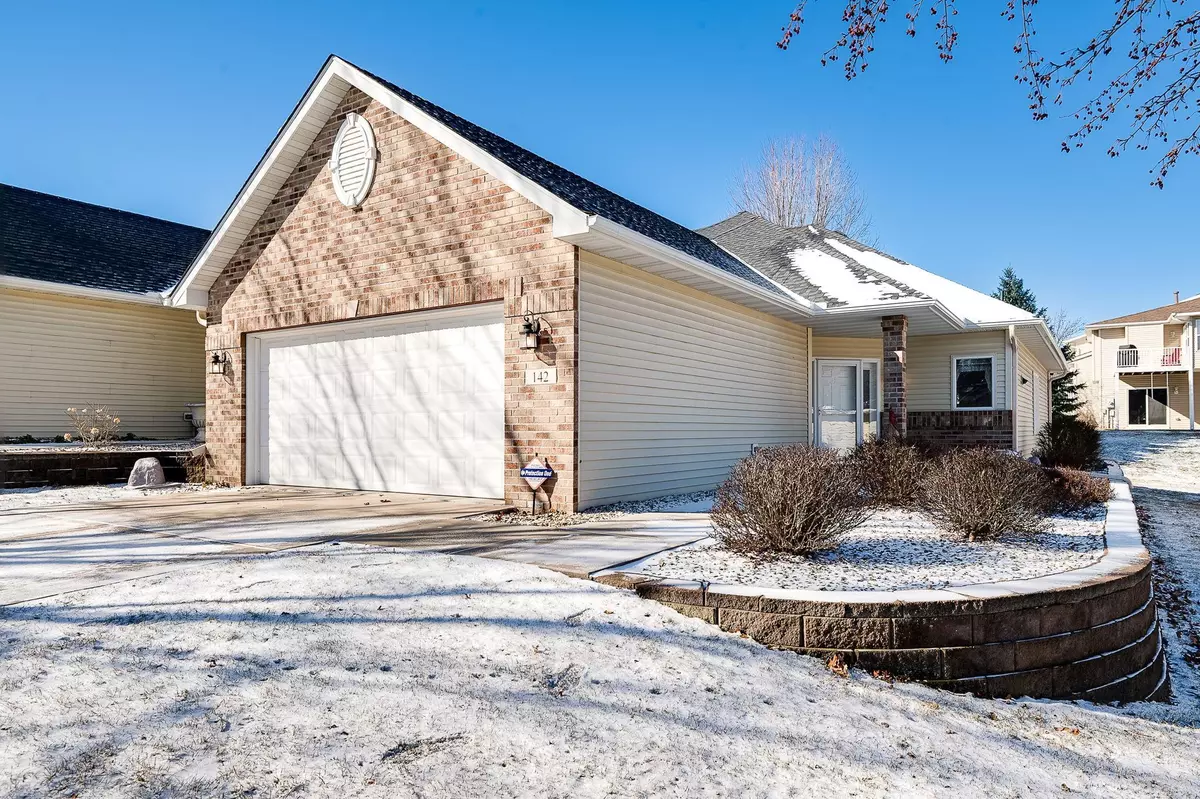 Hastings, MN 55033,142 Glen Lou WAY