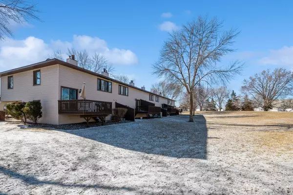 Brooklyn Park, MN 55445,8850 N Maplebrook CT