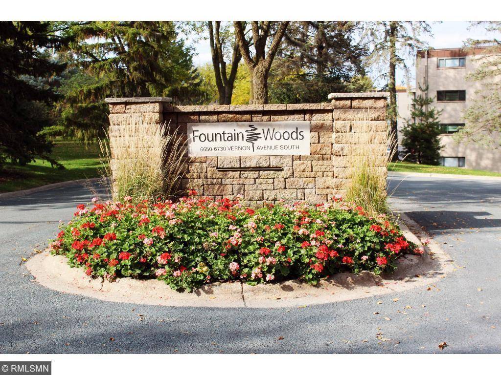 6710 Vernon AVE S #201, Edina, MN 55436
