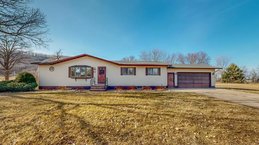 924 Campbell AVE, Wabasha, MN 55981