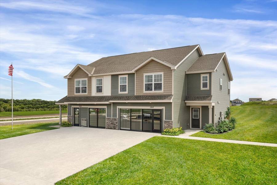 1908 Highview TER, Shakopee, MN 55379