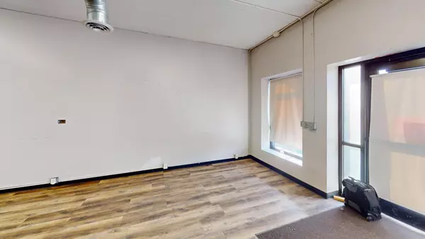 Saint Paul, MN 55104,712 University AVE W