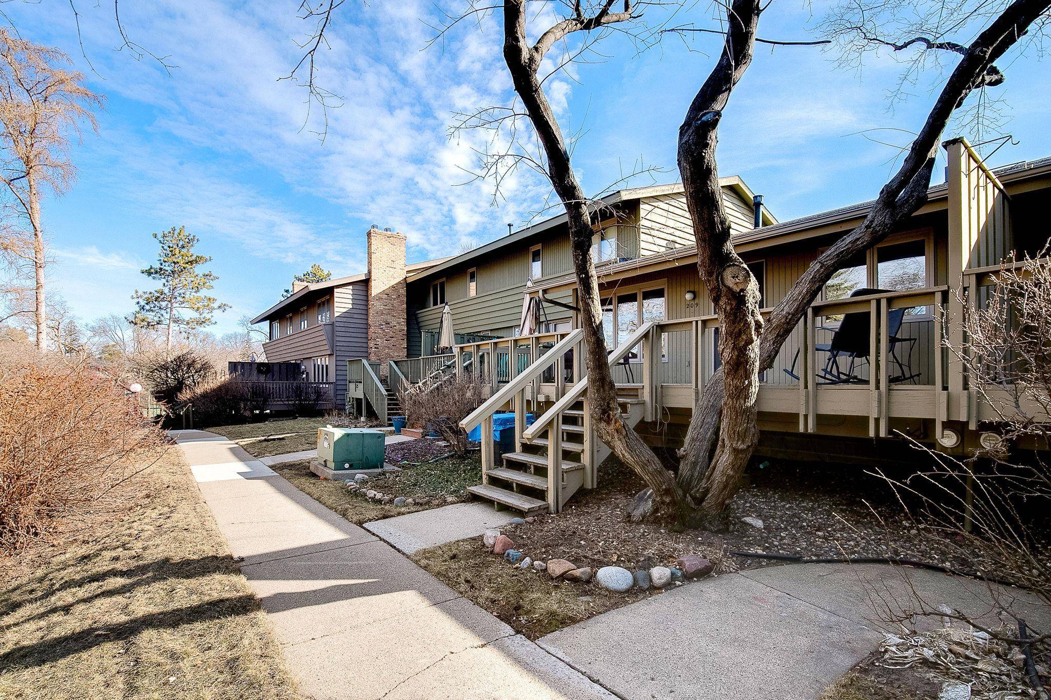New Brighton, MN 55112,209 Windsor CT