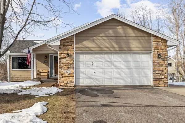 Big Lake, MN 55309,121 Hiawatha AVE E