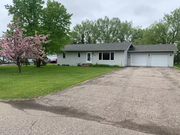 326 Maple DR, Detroit Lakes, MN 56501