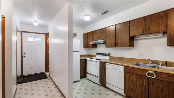 Vadnais Heights, MN 55127,825 Woodgate DR #203