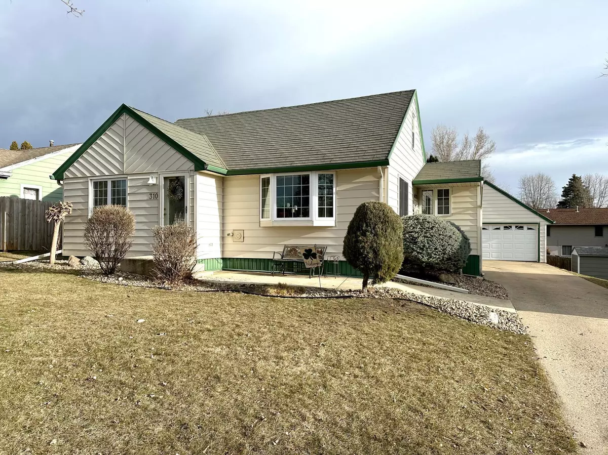 Worthington, MN 56187,310 W Clary ST