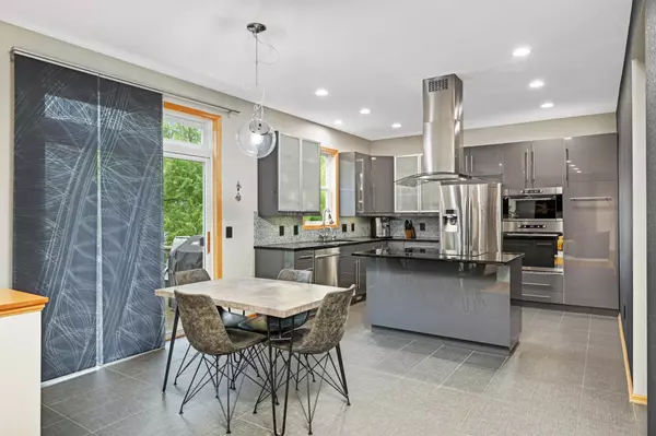 Plymouth, MN 55446,4920 Narcissus LN N