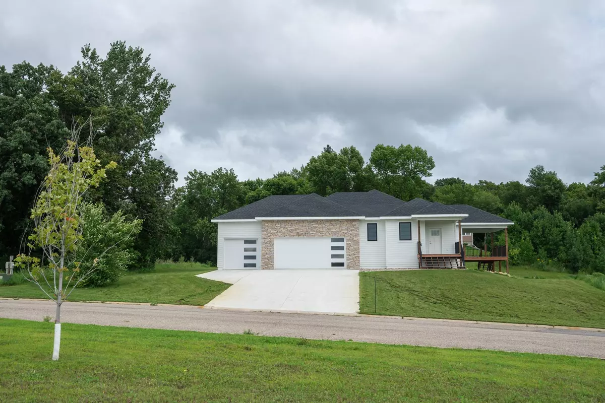 Alexandria, MN 56308,3635 Crestwood RDG NE