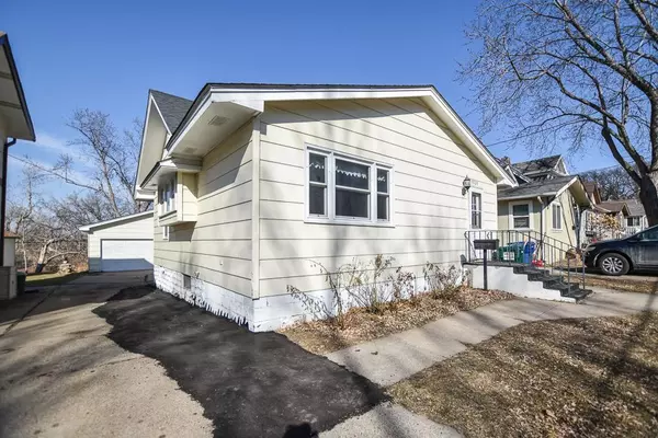 1031 Gould AVE NE,  Columbia Heights,  MN 55421