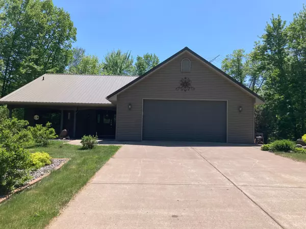 19310 Everready RD, Pine City, MN 55063