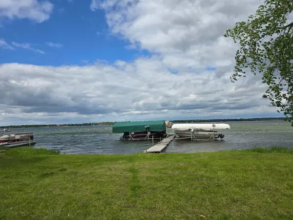 Detroit Lakes, MN 56501,487 Shorewood DR