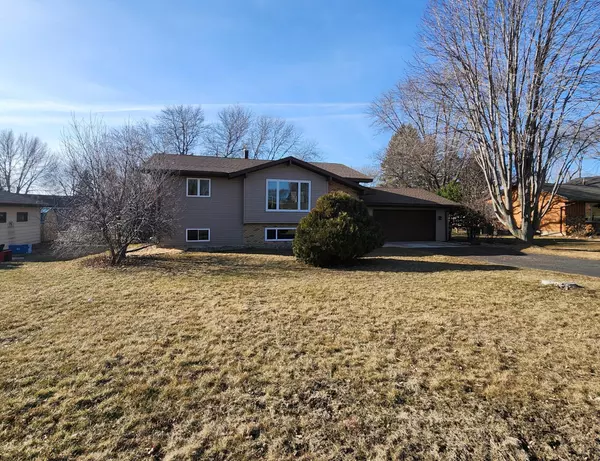 Willmar, MN 56201,605 26th AVE NE