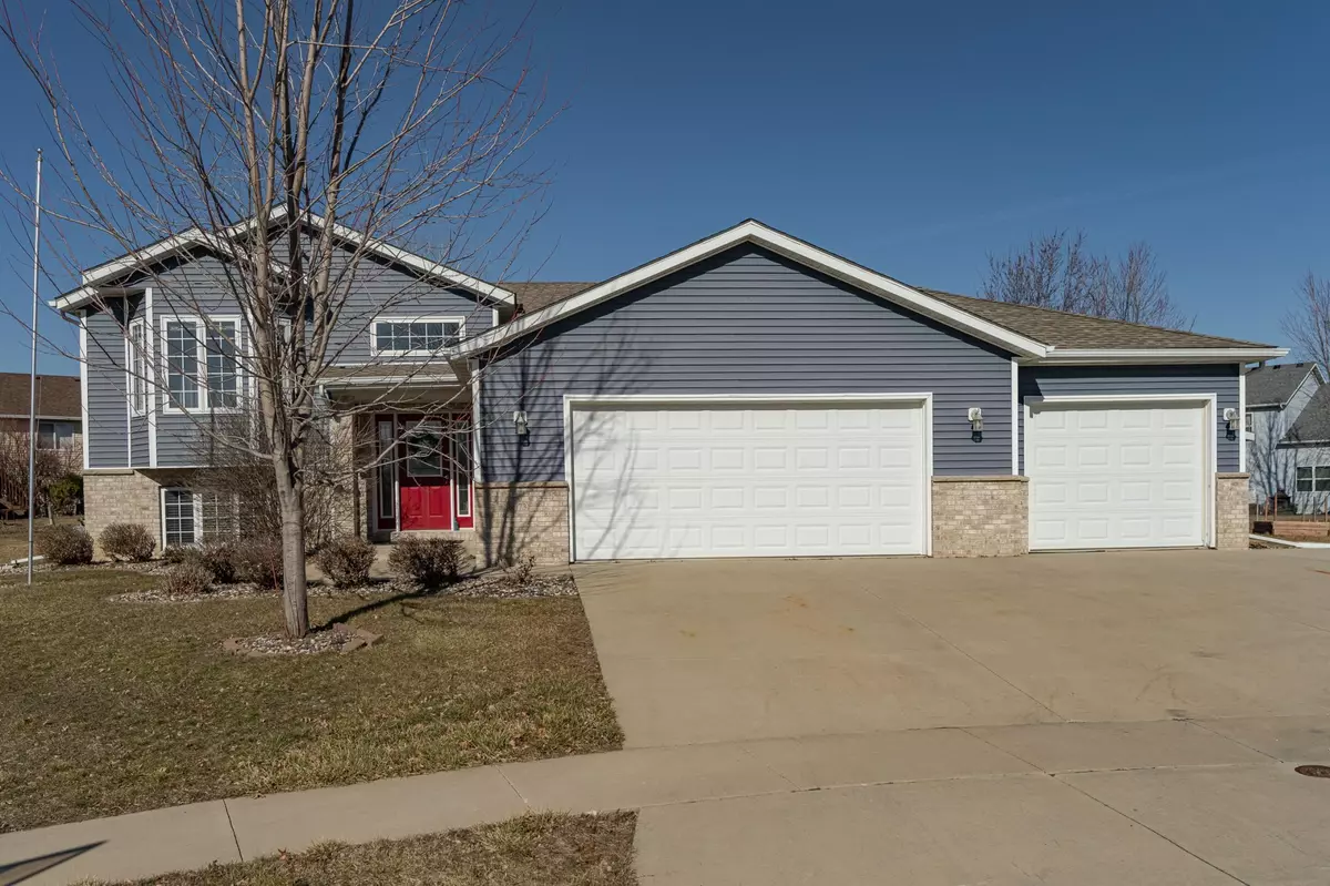 Rochester, MN 55901,6073 Cotswold Hills LN NW