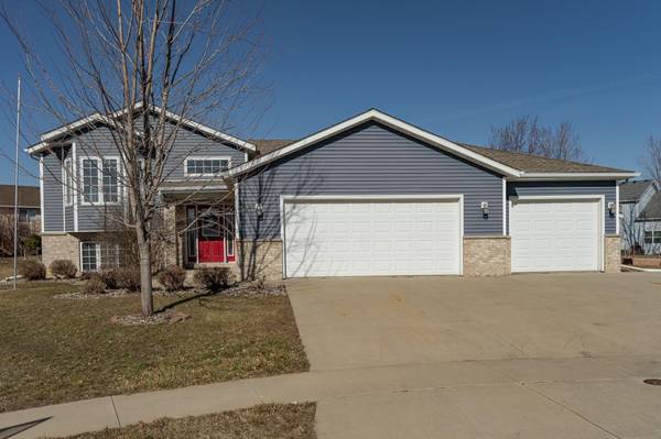 6073 Cotswold Hills LN NW,  Rochester,  MN 55901