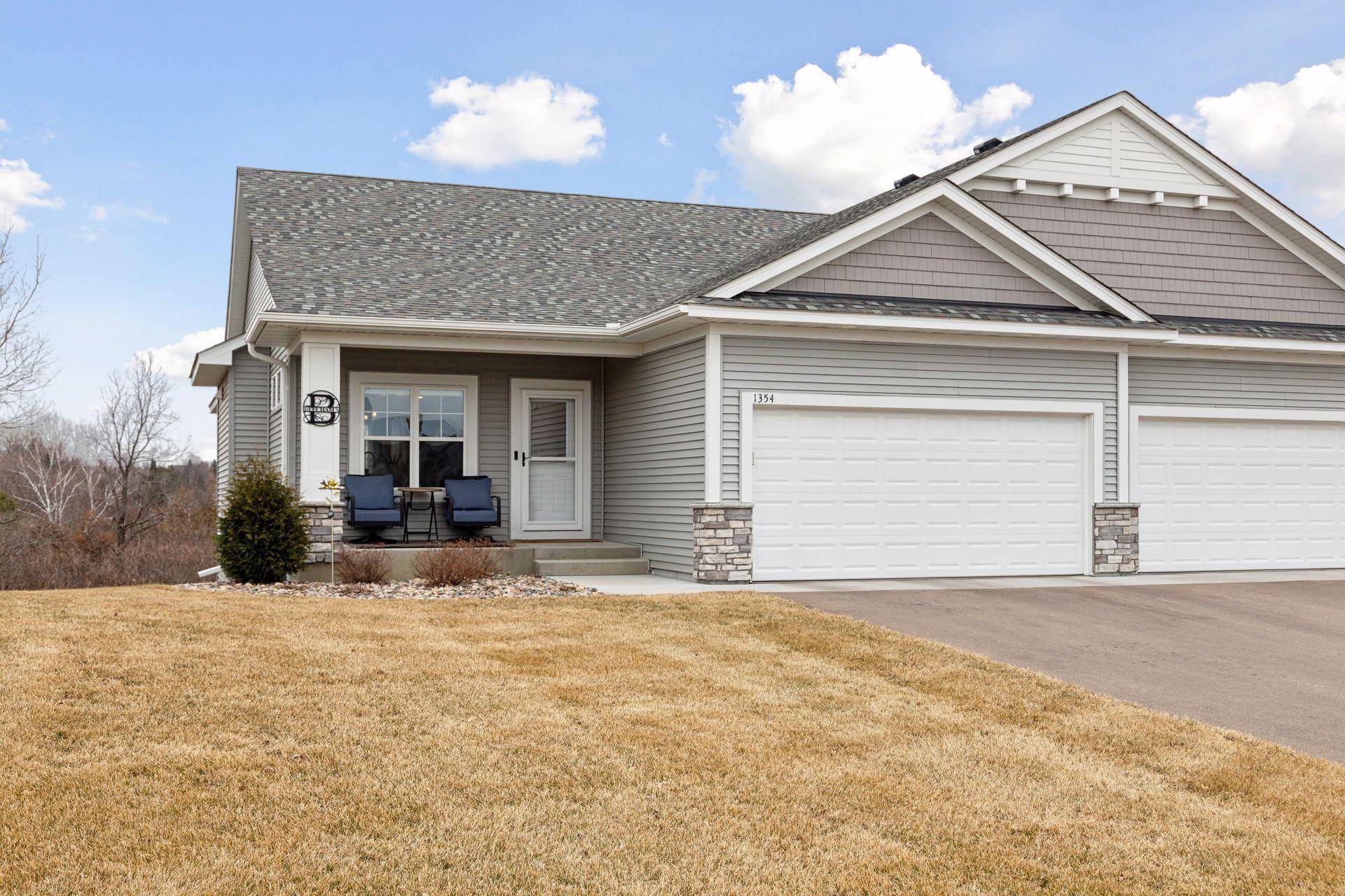 1354 10th ST N,  Hudson,  WI 54016