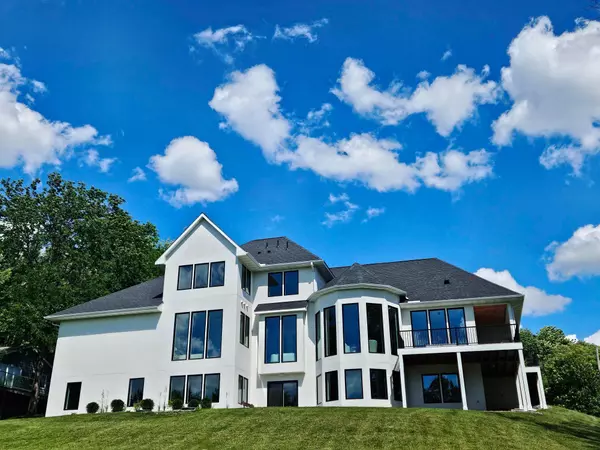 Orono, MN 55359,15 Stubbs Bay RD