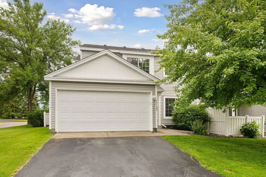 13162 Spencer Sweet Pea LN, Eden Prairie, MN 55347